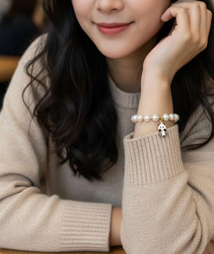 Pearl Bracelet with Cute Panda Charm