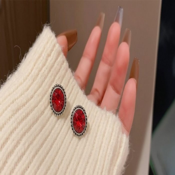 royal red stud earings 3